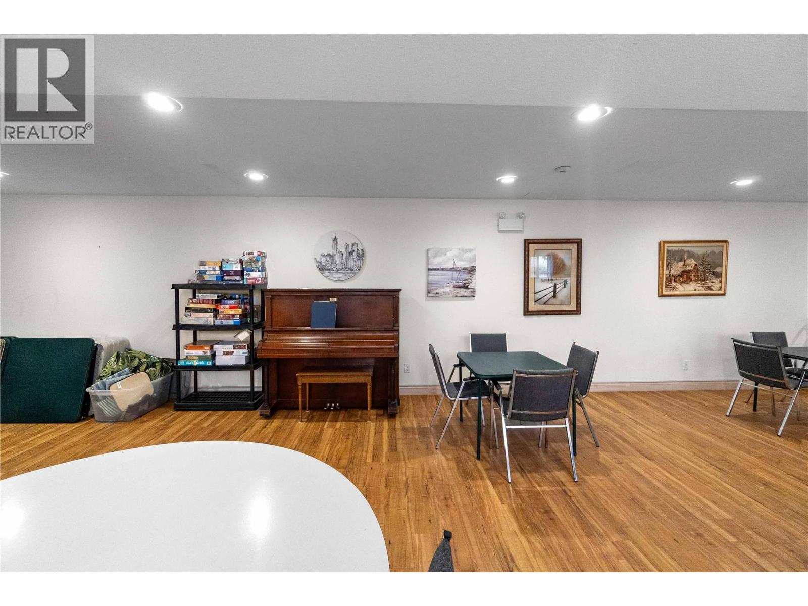 314 250 5 Street Southeast, Salmon Arm