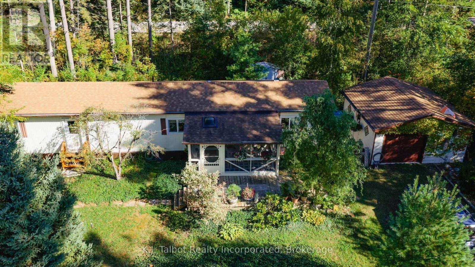 213 CHESTNUT DRIVE S - 32