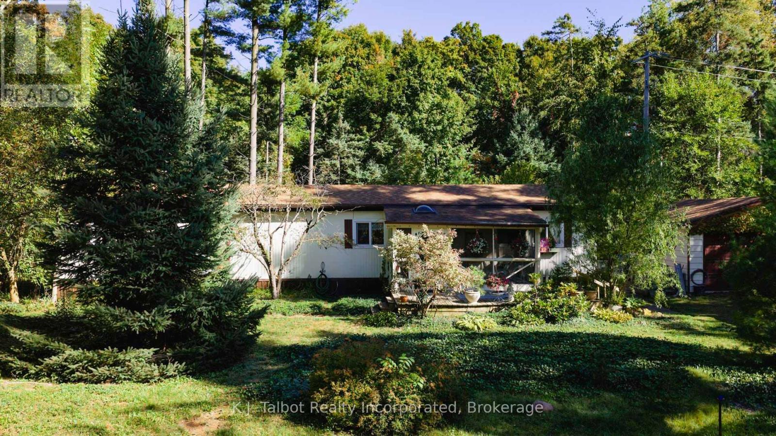 213 CHESTNUT DRIVE S - 34