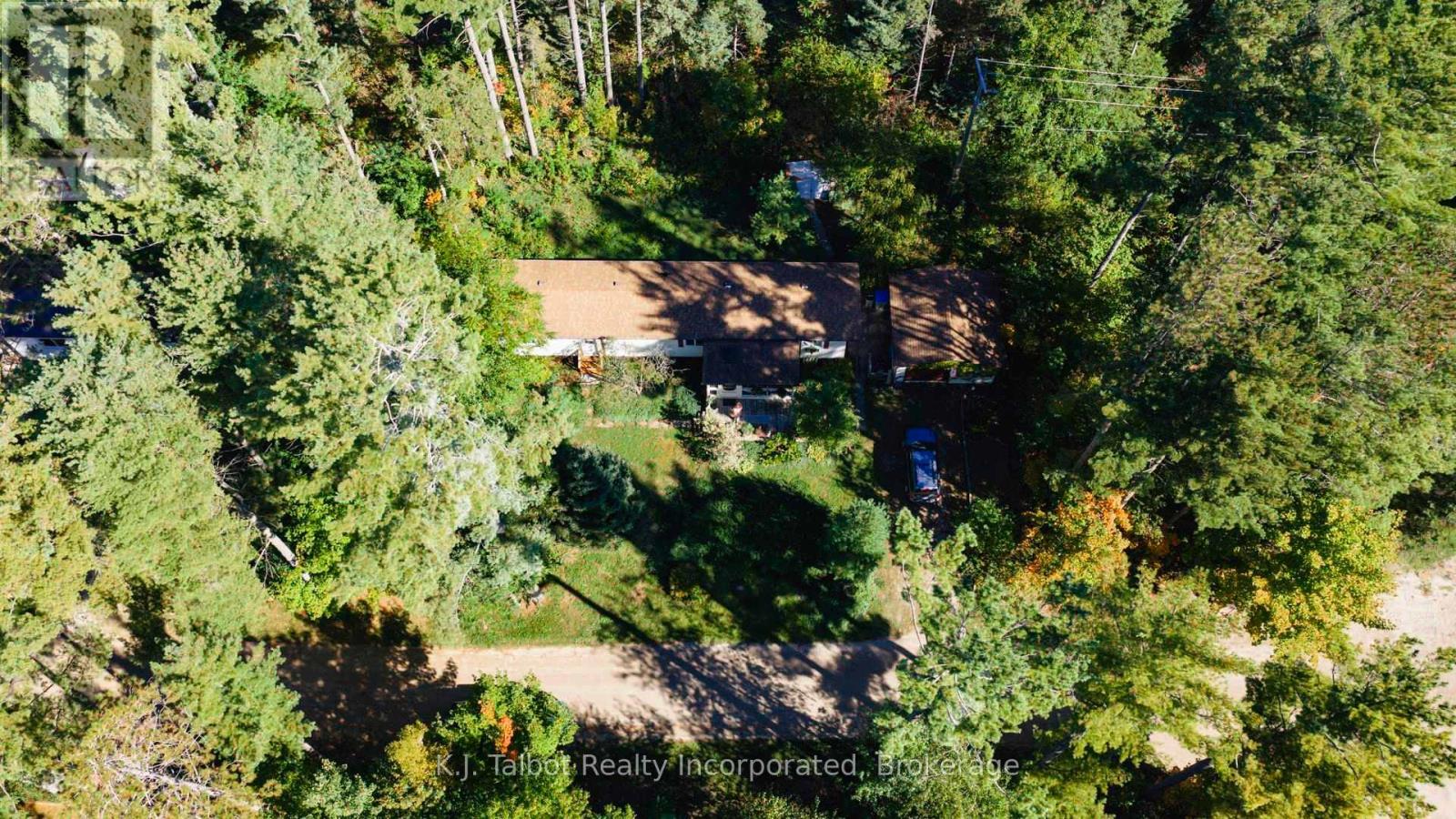 213 CHESTNUT DRIVE S - 33