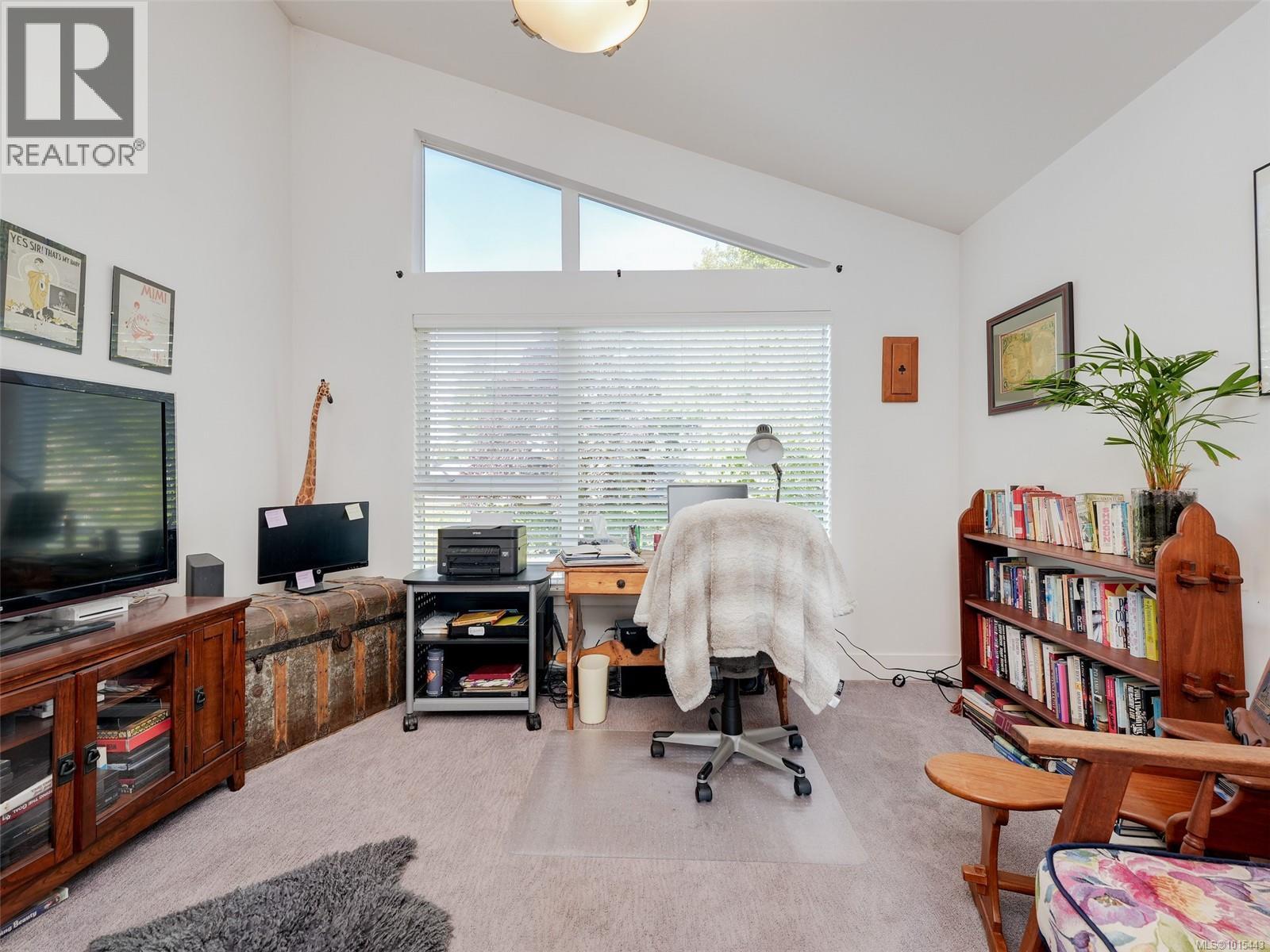 4 2350 Henry Avenue, Sidney