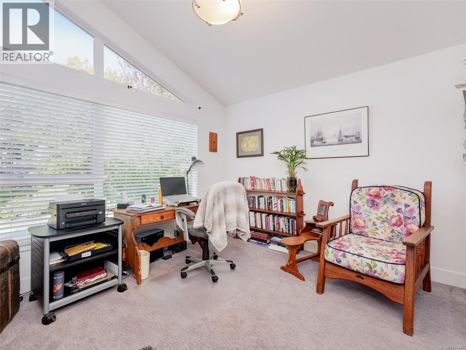 4 2350 Henry Avenue, Sidney