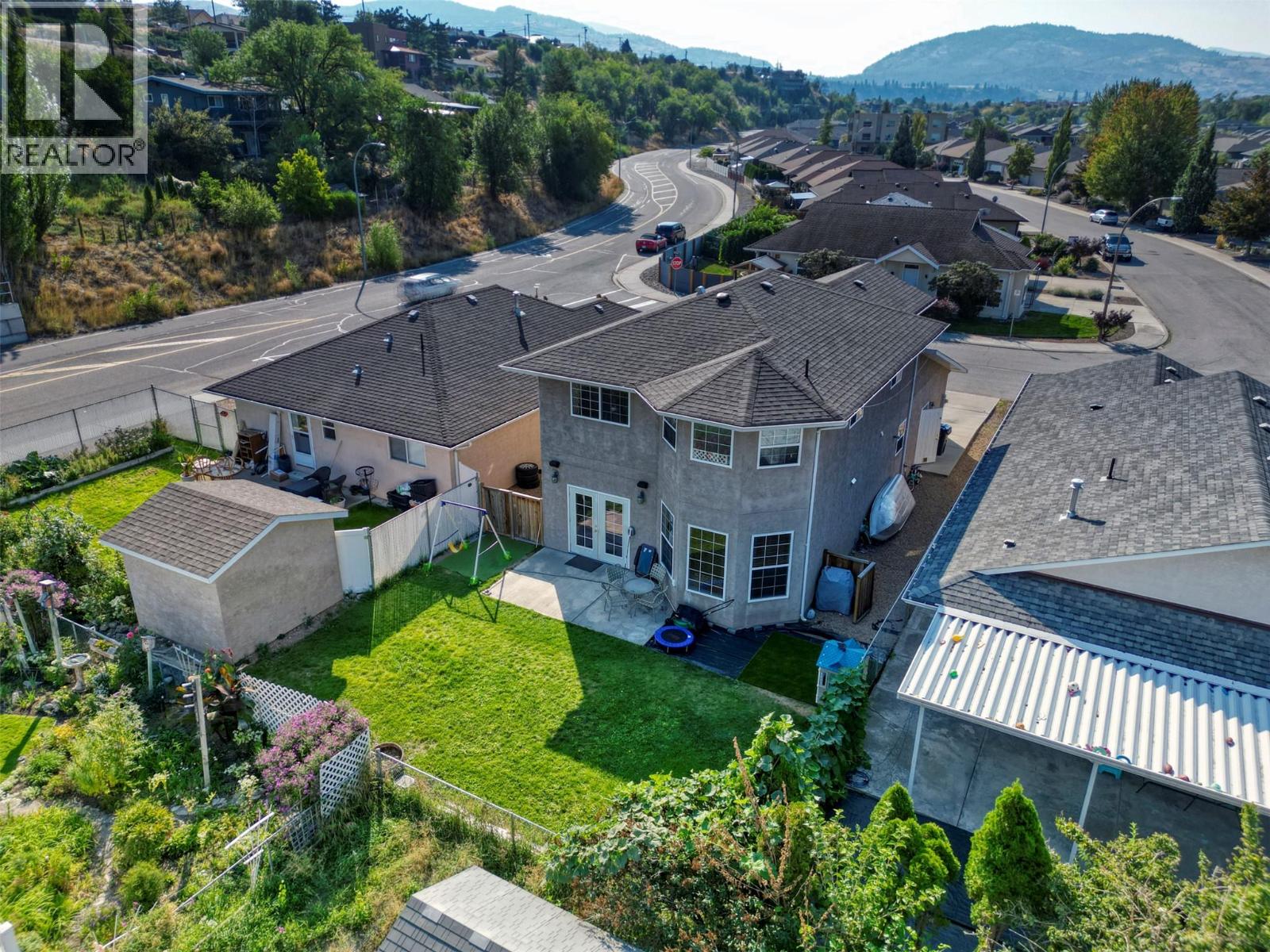 270 WILLOWS Place, Oliver