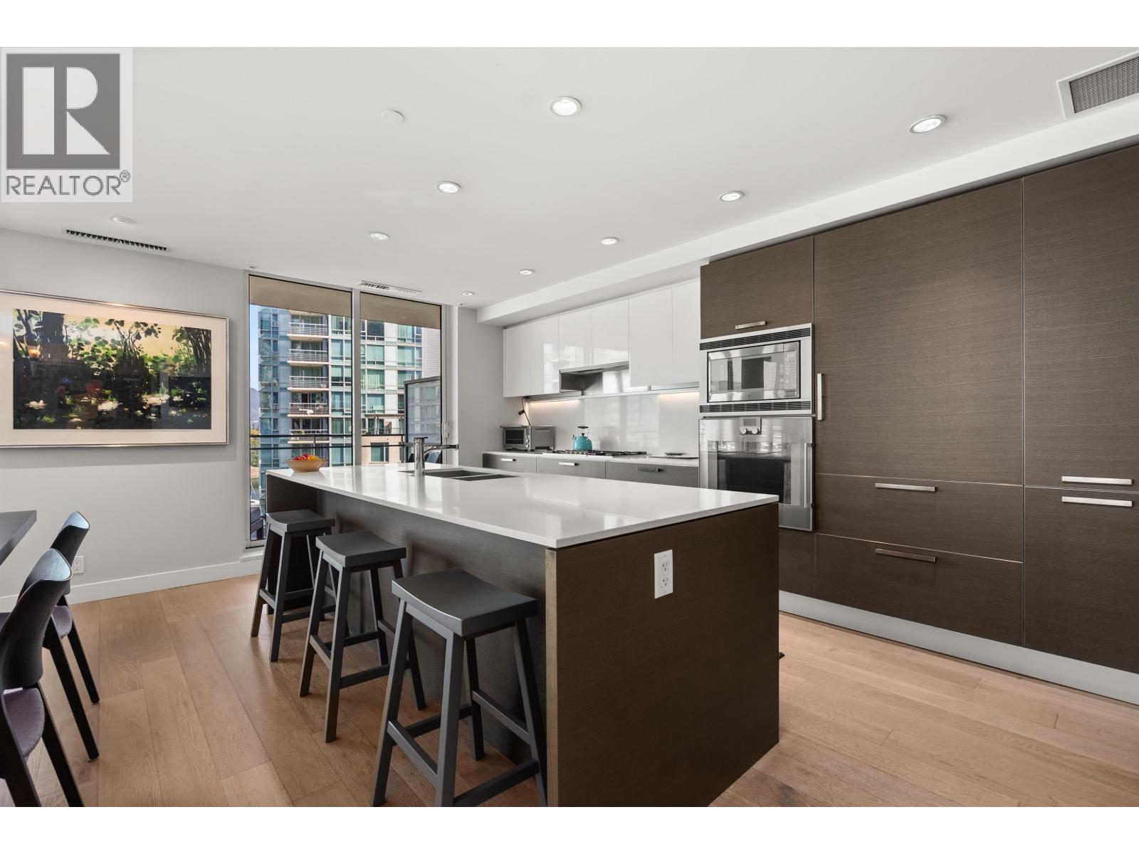 901 1409 W PENDER STREET, Vancouver