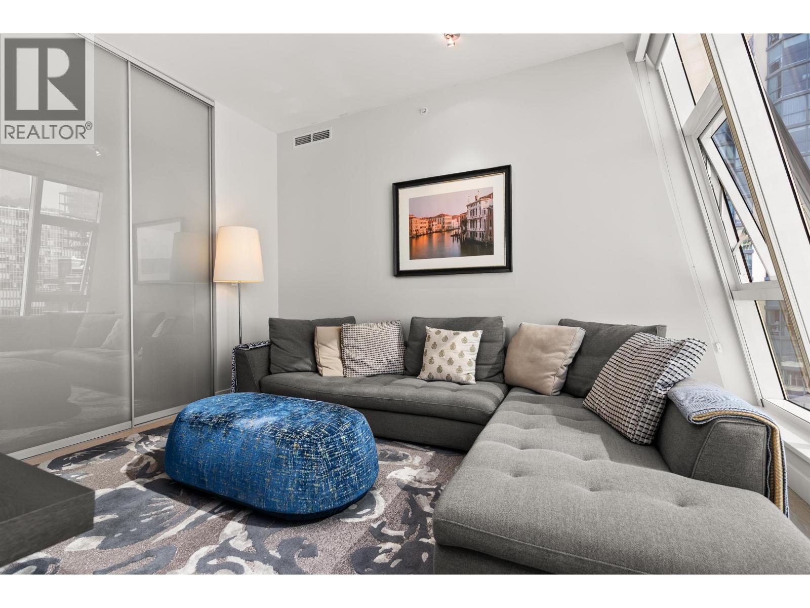 901 1409 W PENDER STREET, Vancouver