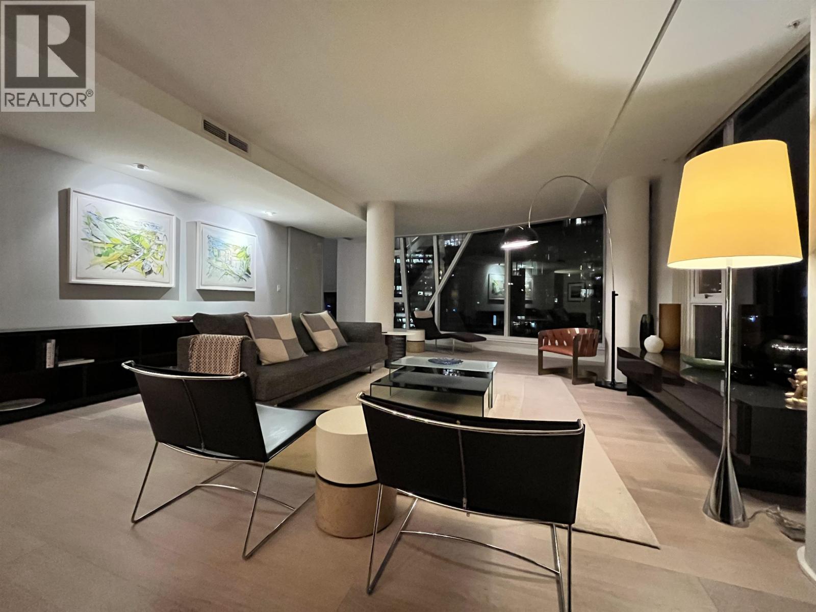 901 1409 W PENDER STREET, Vancouver