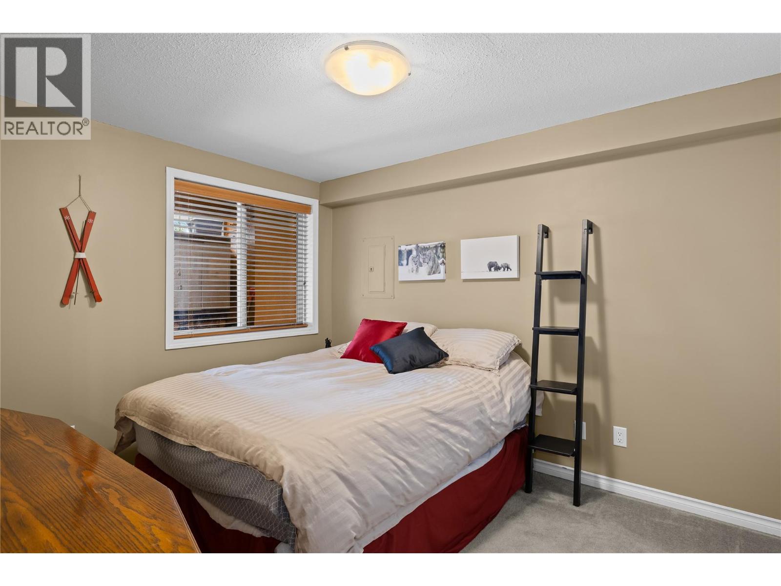 5965 Snow Pines Crescent Unit# D, Big White
