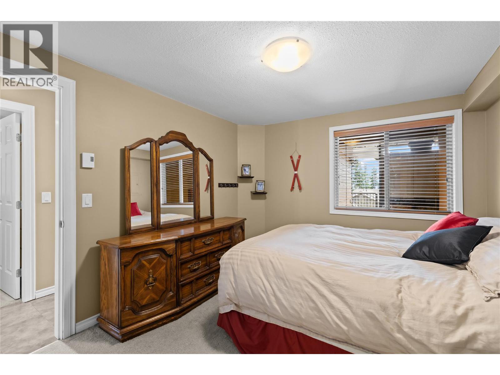 5965 Snow Pines Crescent Unit# D, Big White