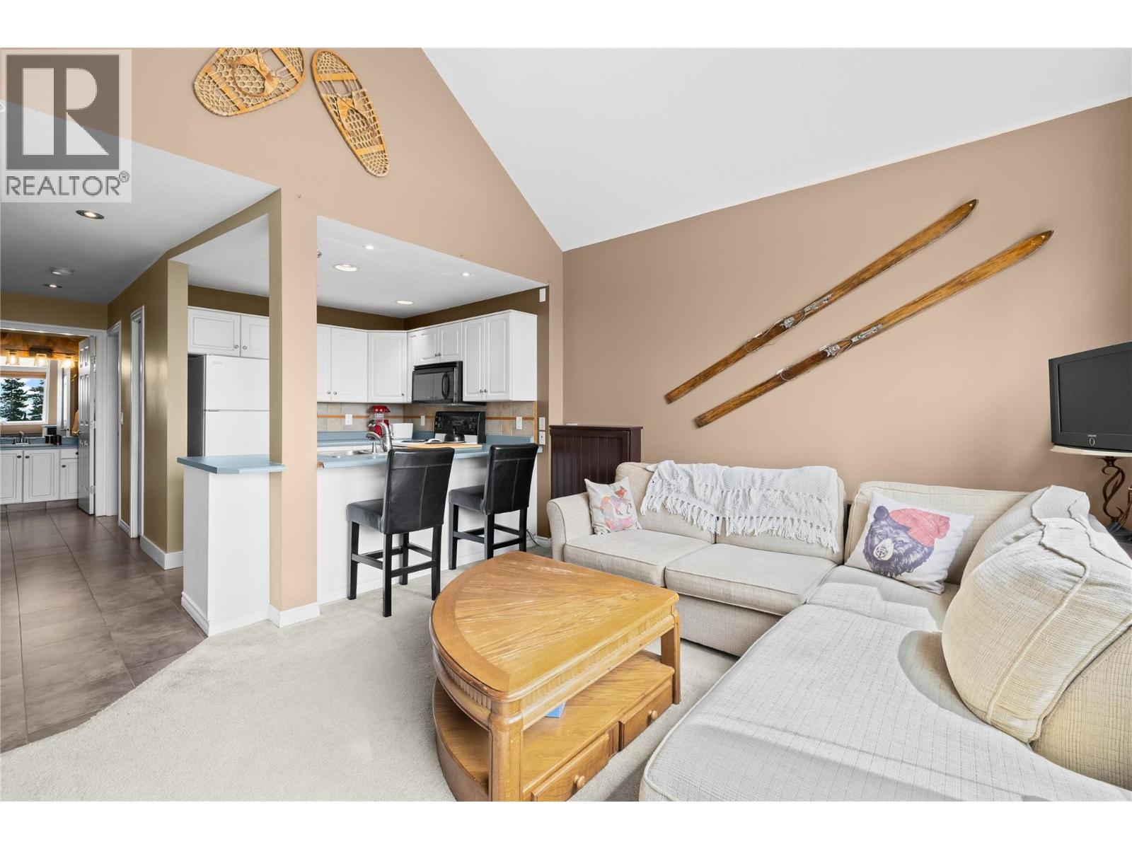 5965 Snow Pines Crescent Unit# D, Big White