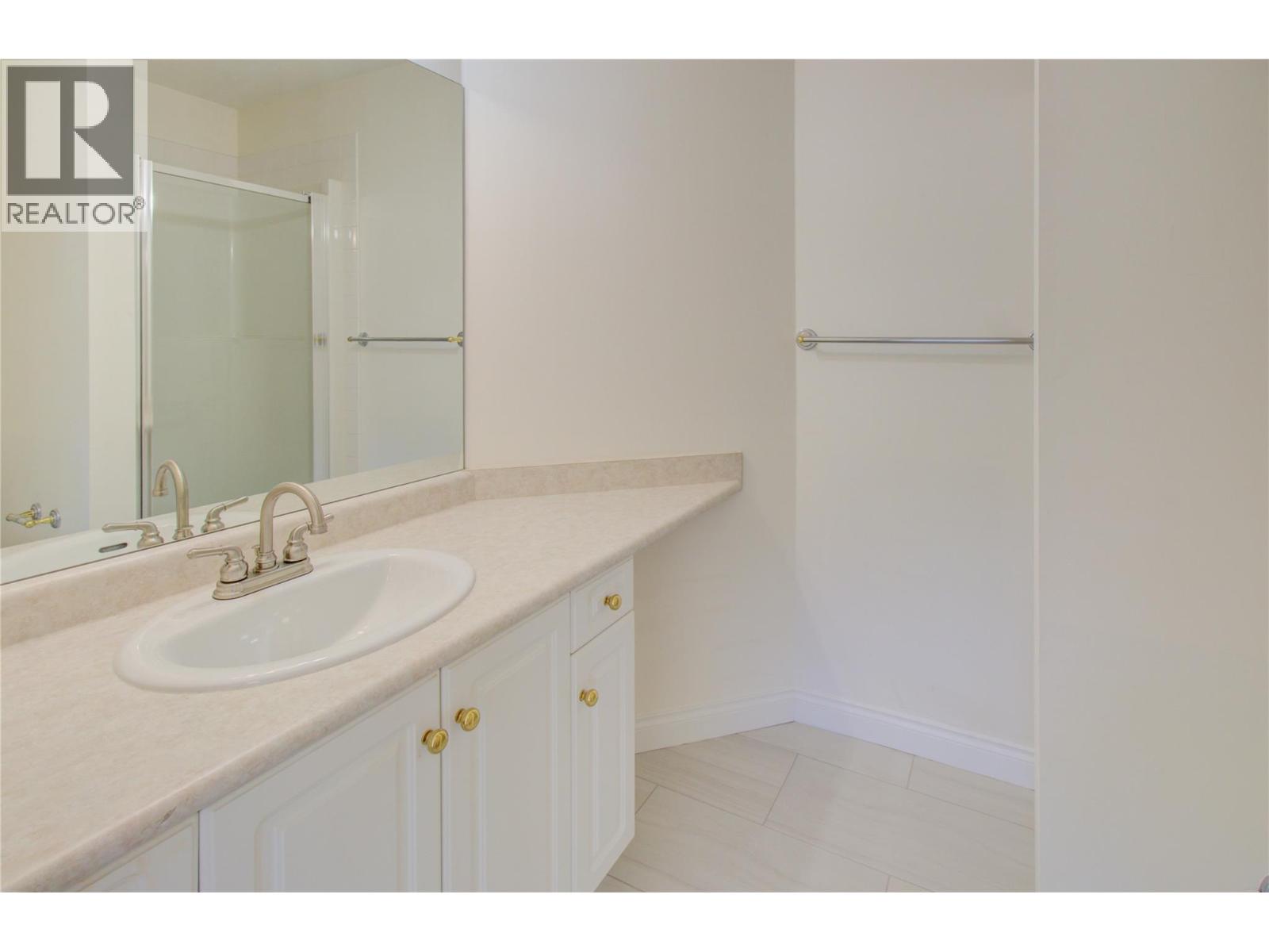 330 7 Street SE Unit# 304, Salmon Arm