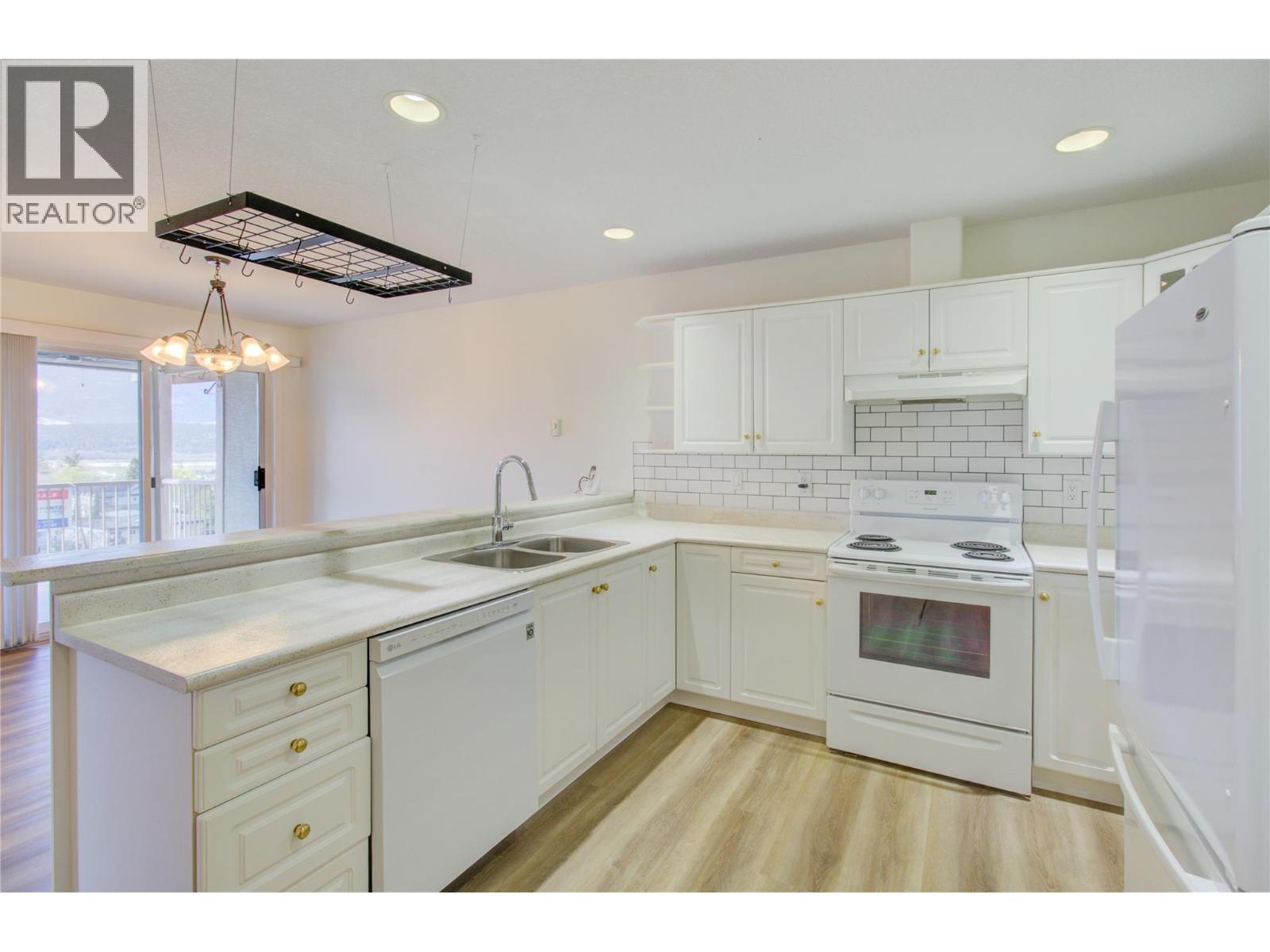 330 7 Street SE Unit# 304, Salmon Arm