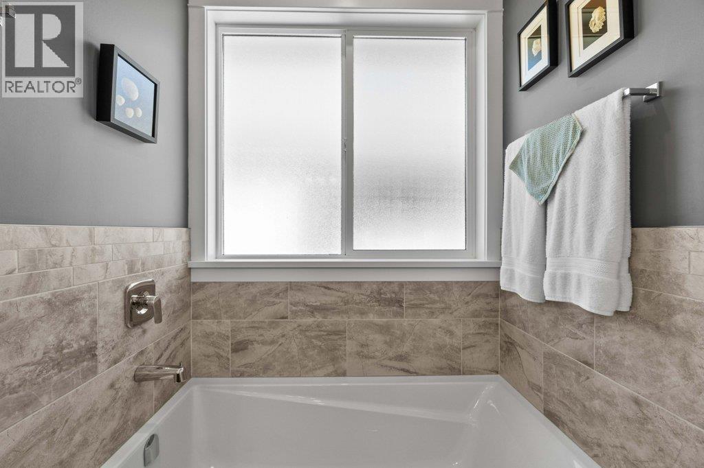 1321 24 Street SE, Salmon Arm