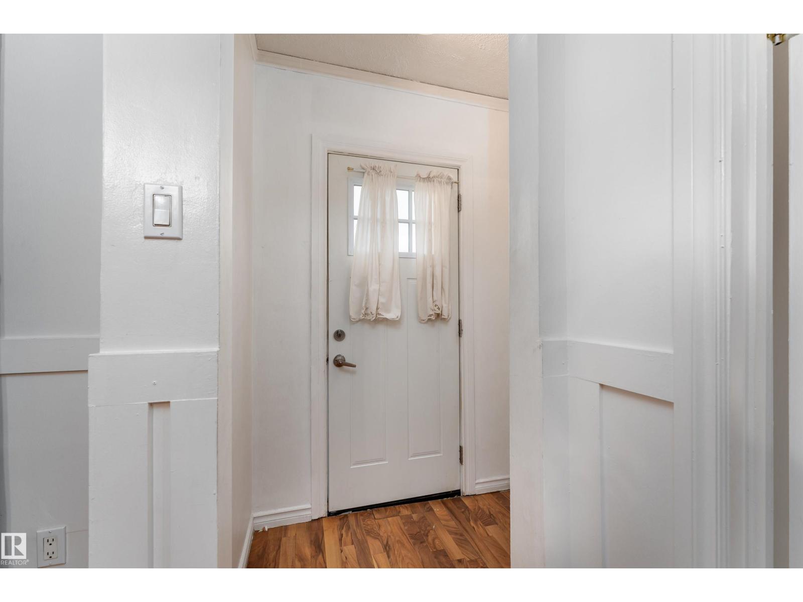 11539 101 ST NW, Edmonton