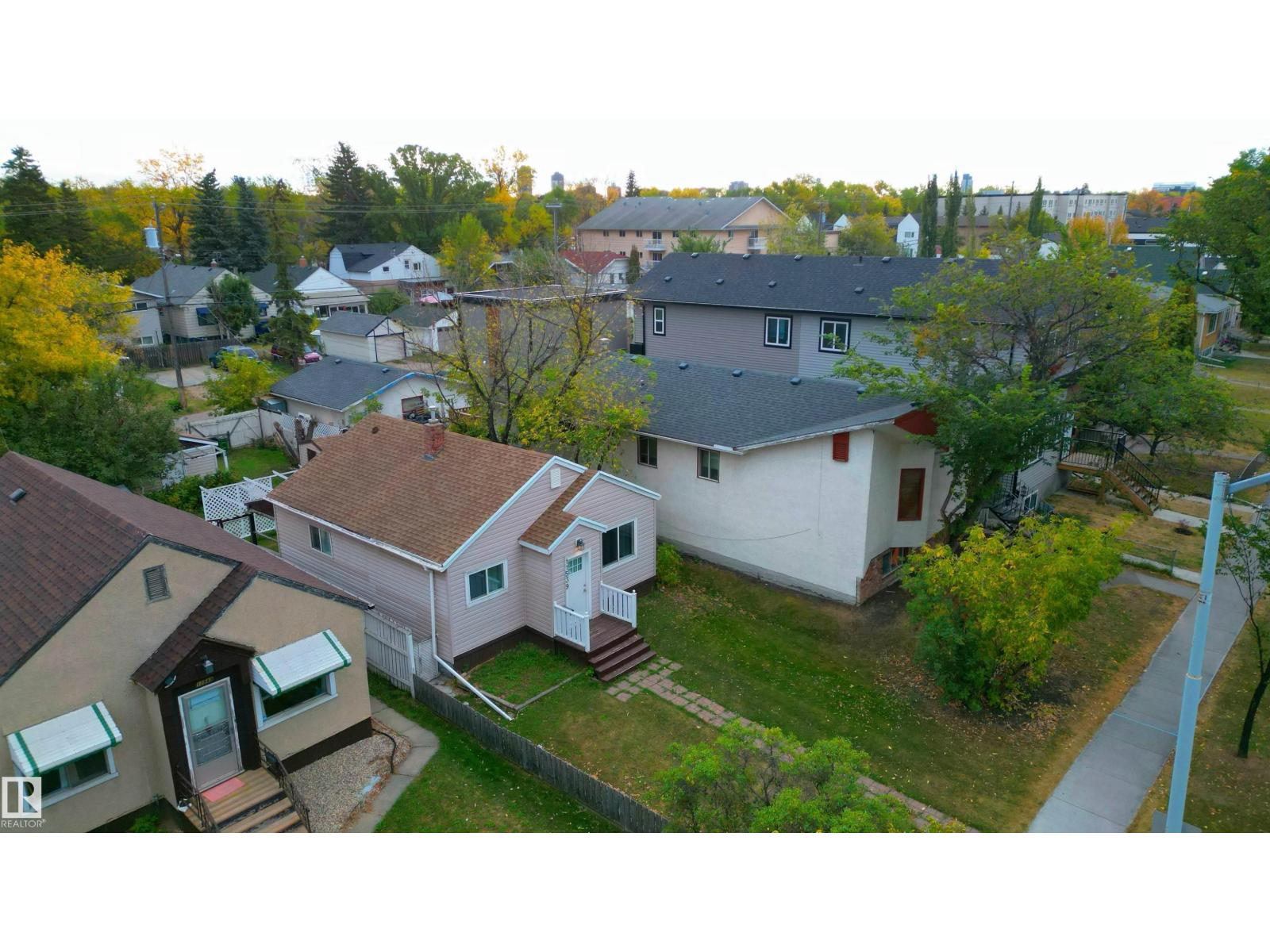 11539 101 ST NW, Edmonton