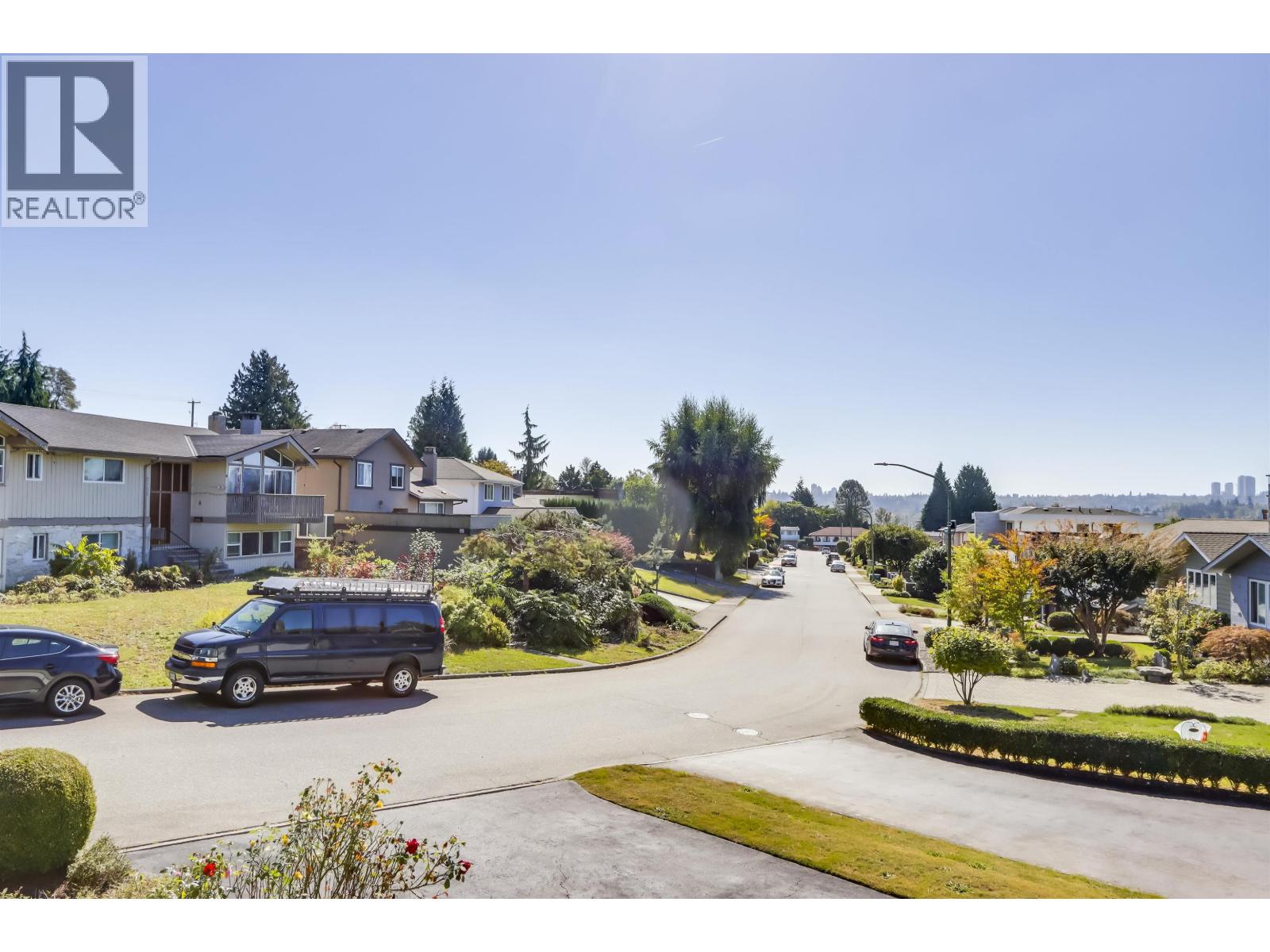 2141 DAUPHIN PLACE, Burnaby