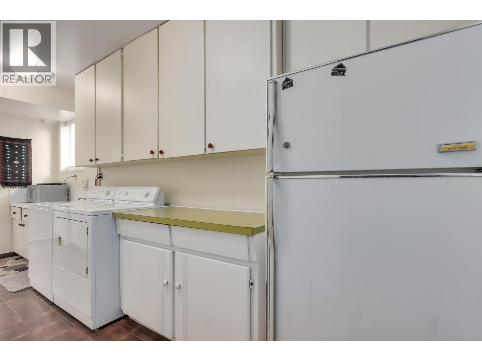 2141 DAUPHIN PLACE, Burnaby