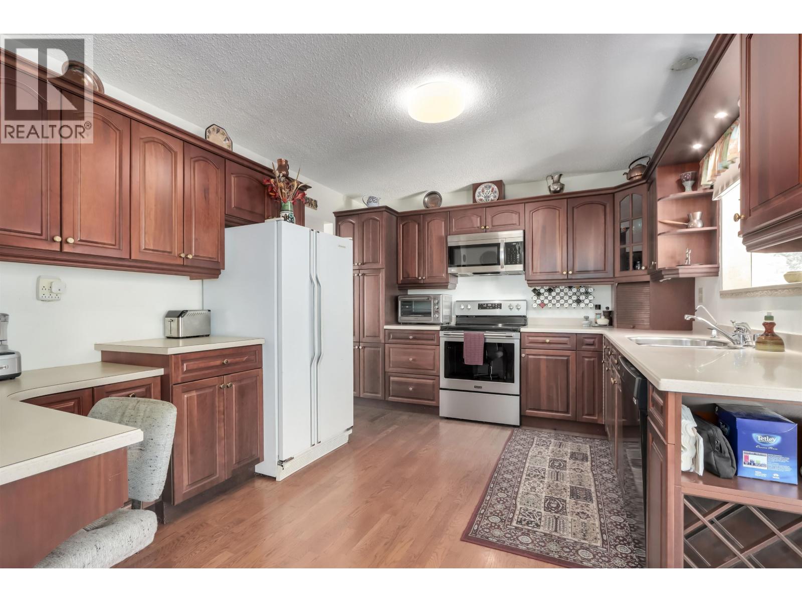 2141 DAUPHIN PLACE, Burnaby