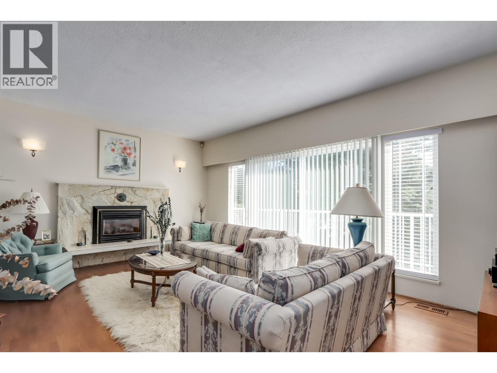 2141 DAUPHIN PLACE, Burnaby