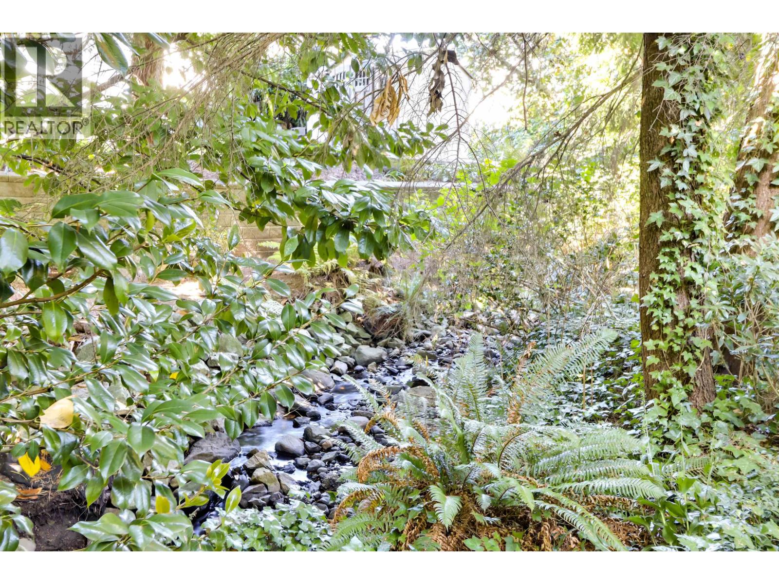 2141 DAUPHIN PLACE, Burnaby