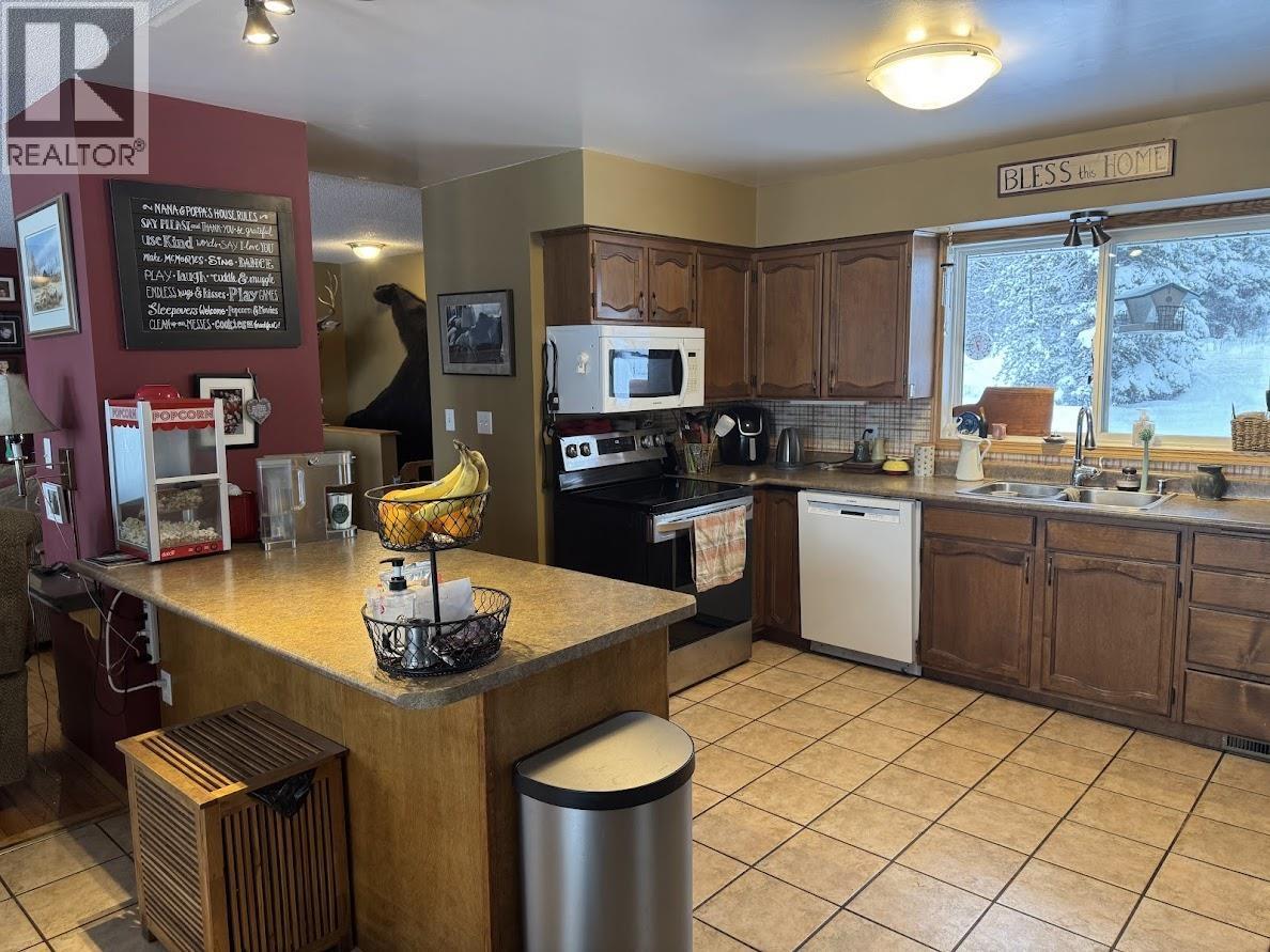 3705 TCHESINKUT LAKE Road, Burns Lake