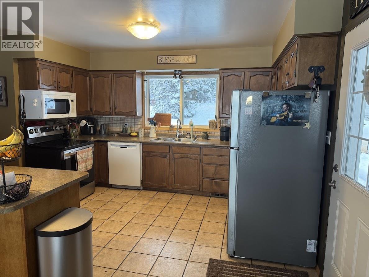 3705 TCHESINKUT LAKE Road, Burns Lake