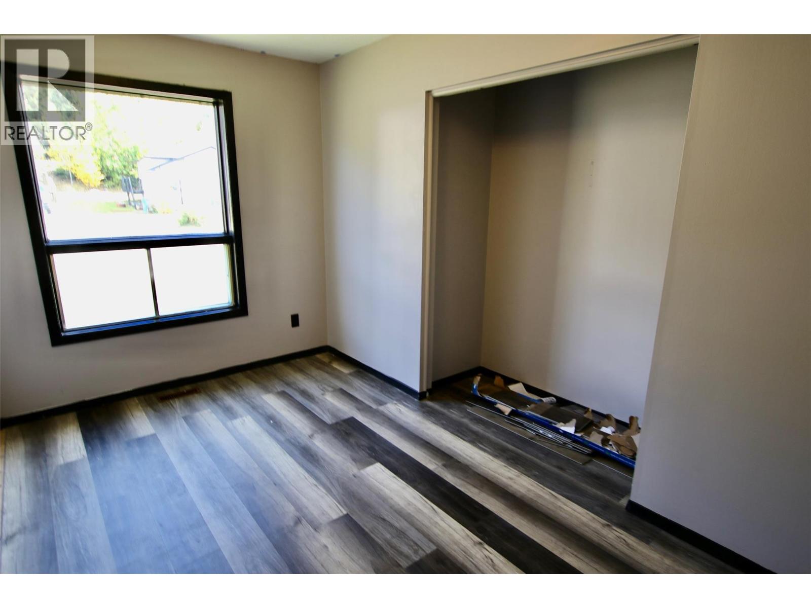 211 GWILLIM Crescent, Tumbler Ridge