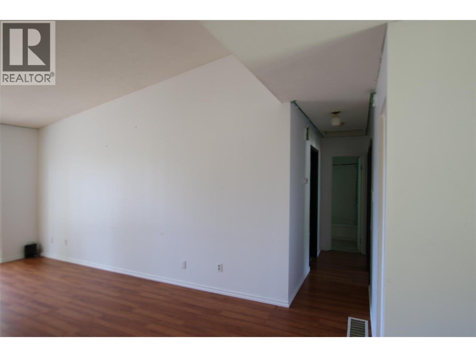 211 GWILLIM Crescent, Tumbler Ridge