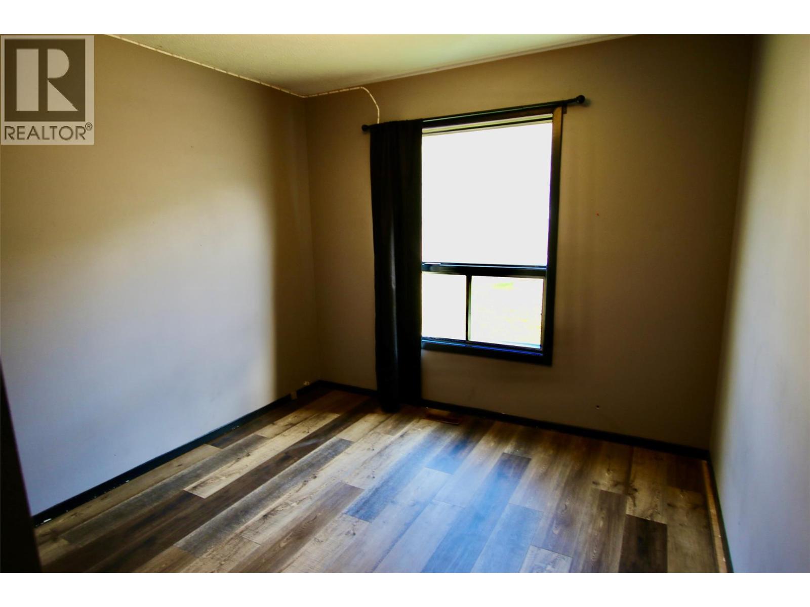 211 GWILLIM Crescent, Tumbler Ridge