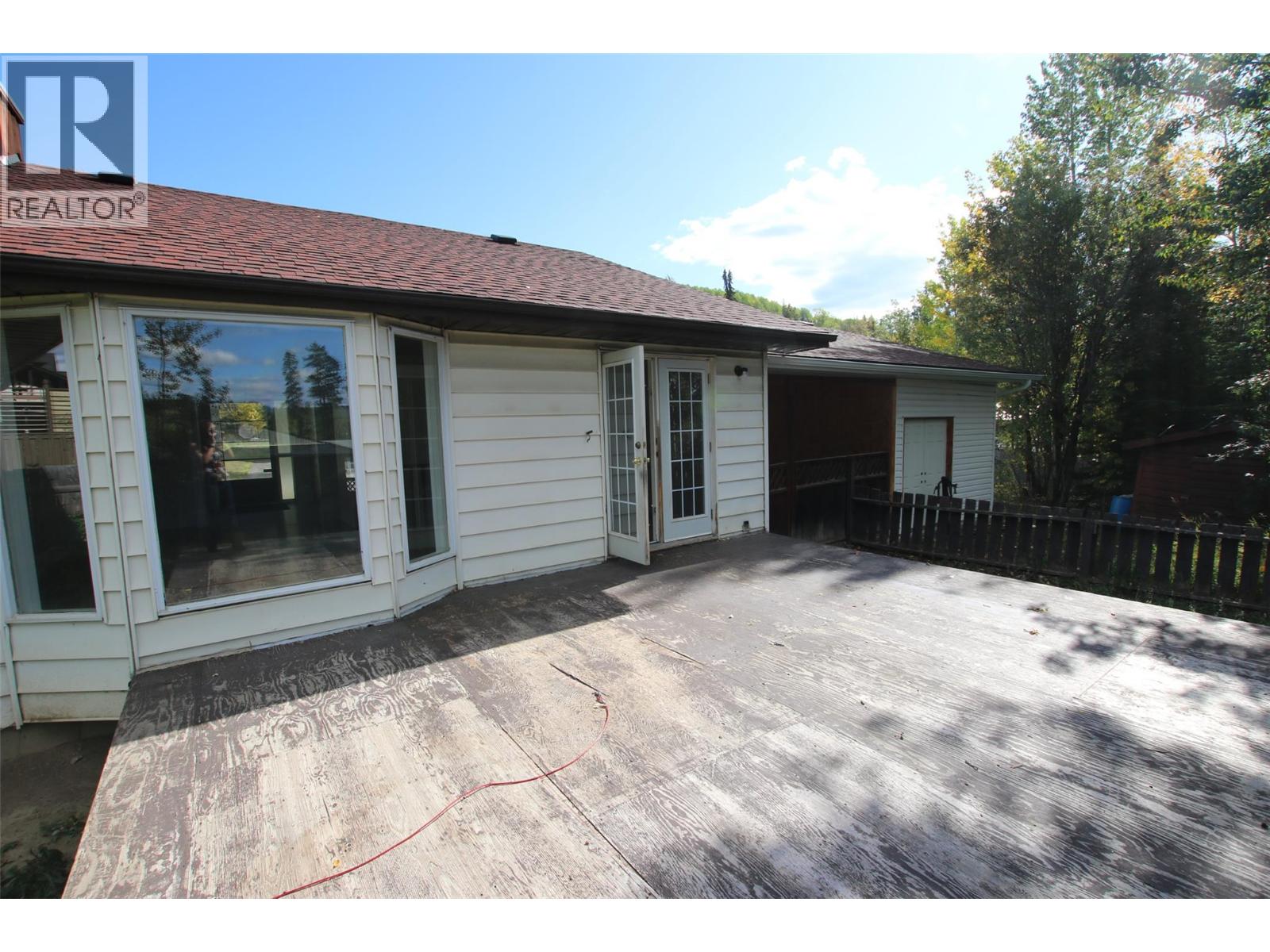 211 GWILLIM Crescent, Tumbler Ridge