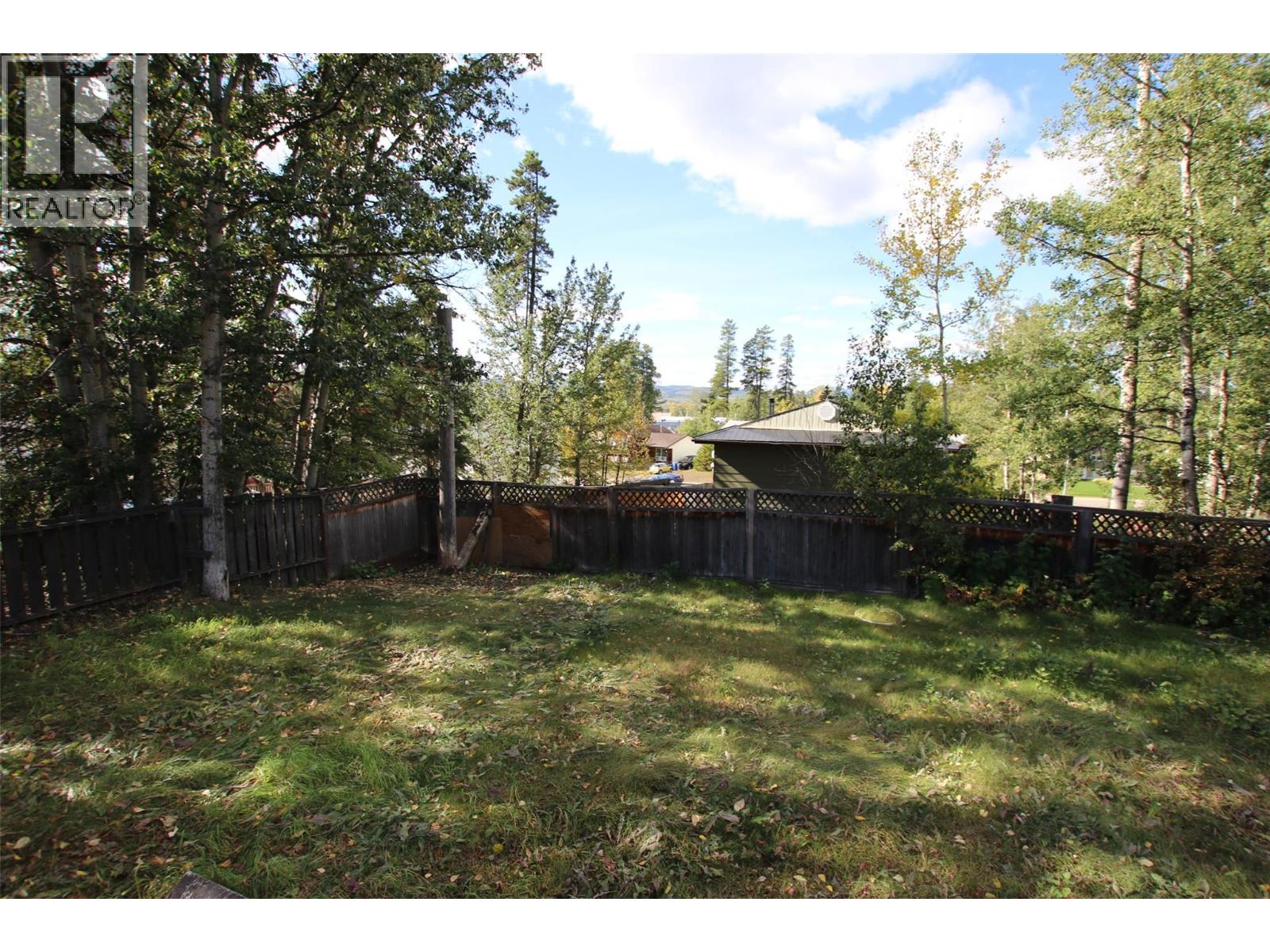 211 GWILLIM Crescent, Tumbler Ridge