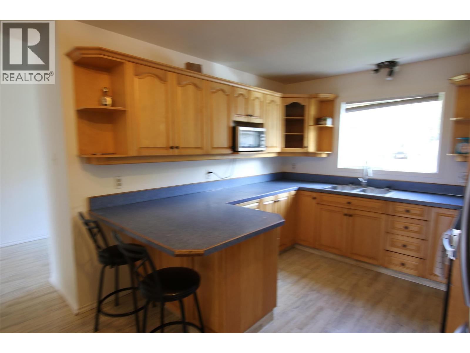 211 GWILLIM Crescent, Tumbler Ridge