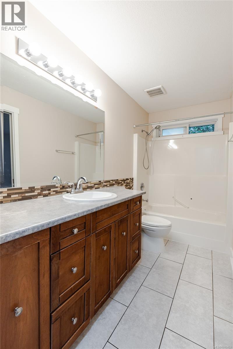 1003 Bramblewood Lane, Nanaimo