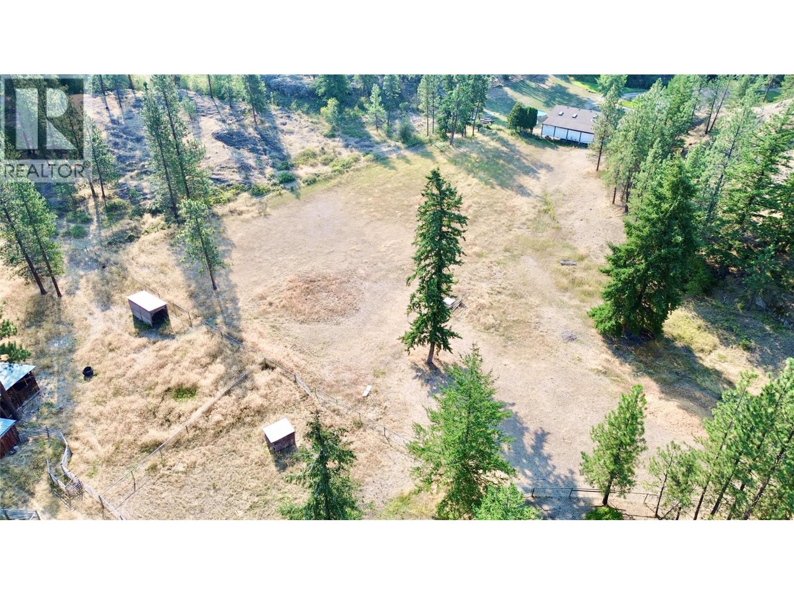  871 Green Lake Road, Oliver
