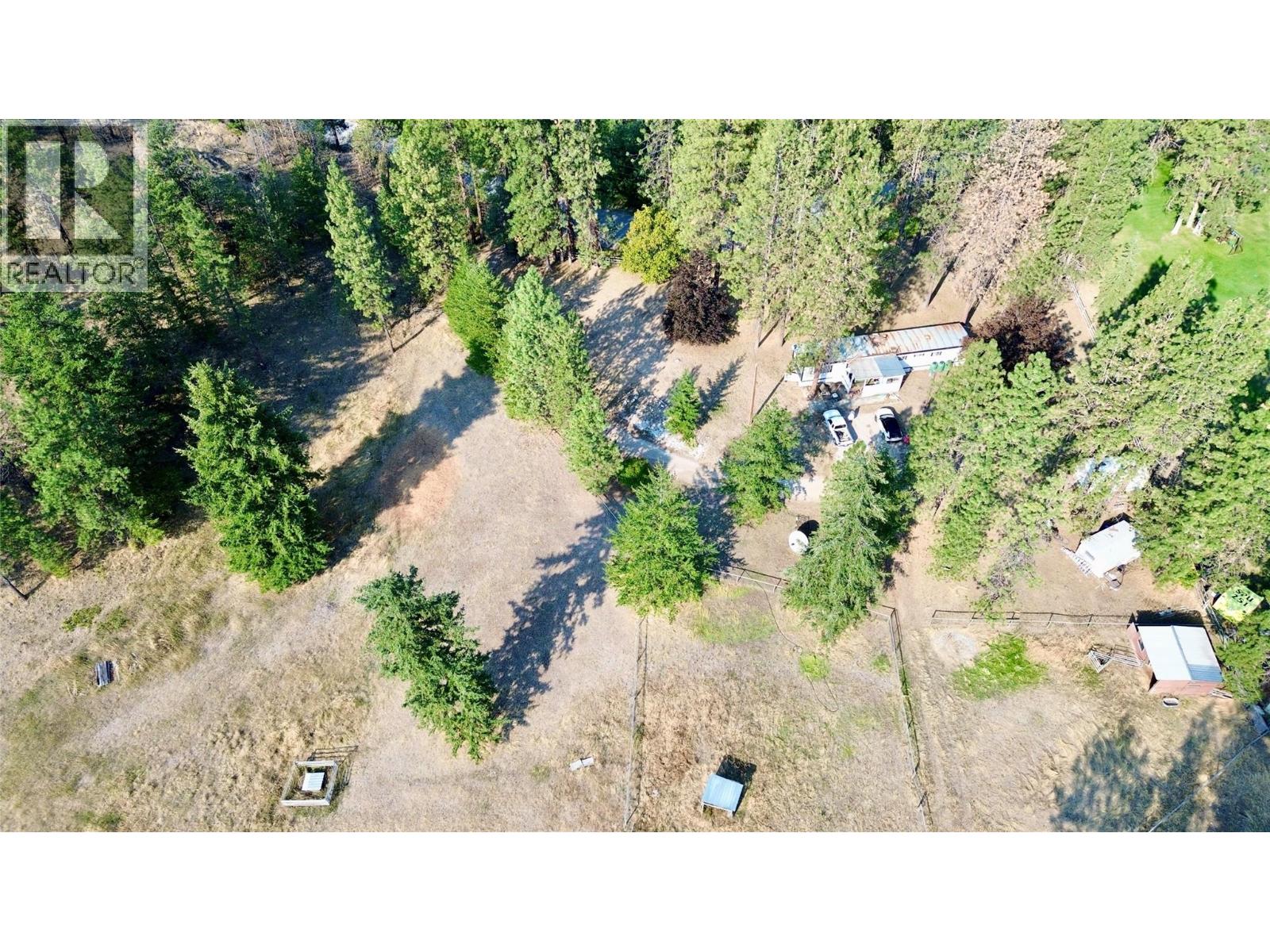  871 Green Lake Road, Oliver