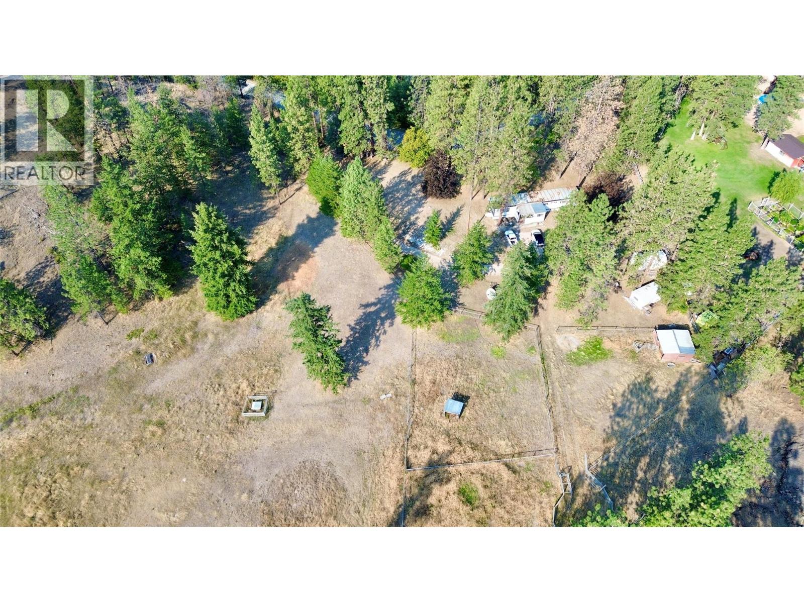  871 Green Lake Road, Oliver