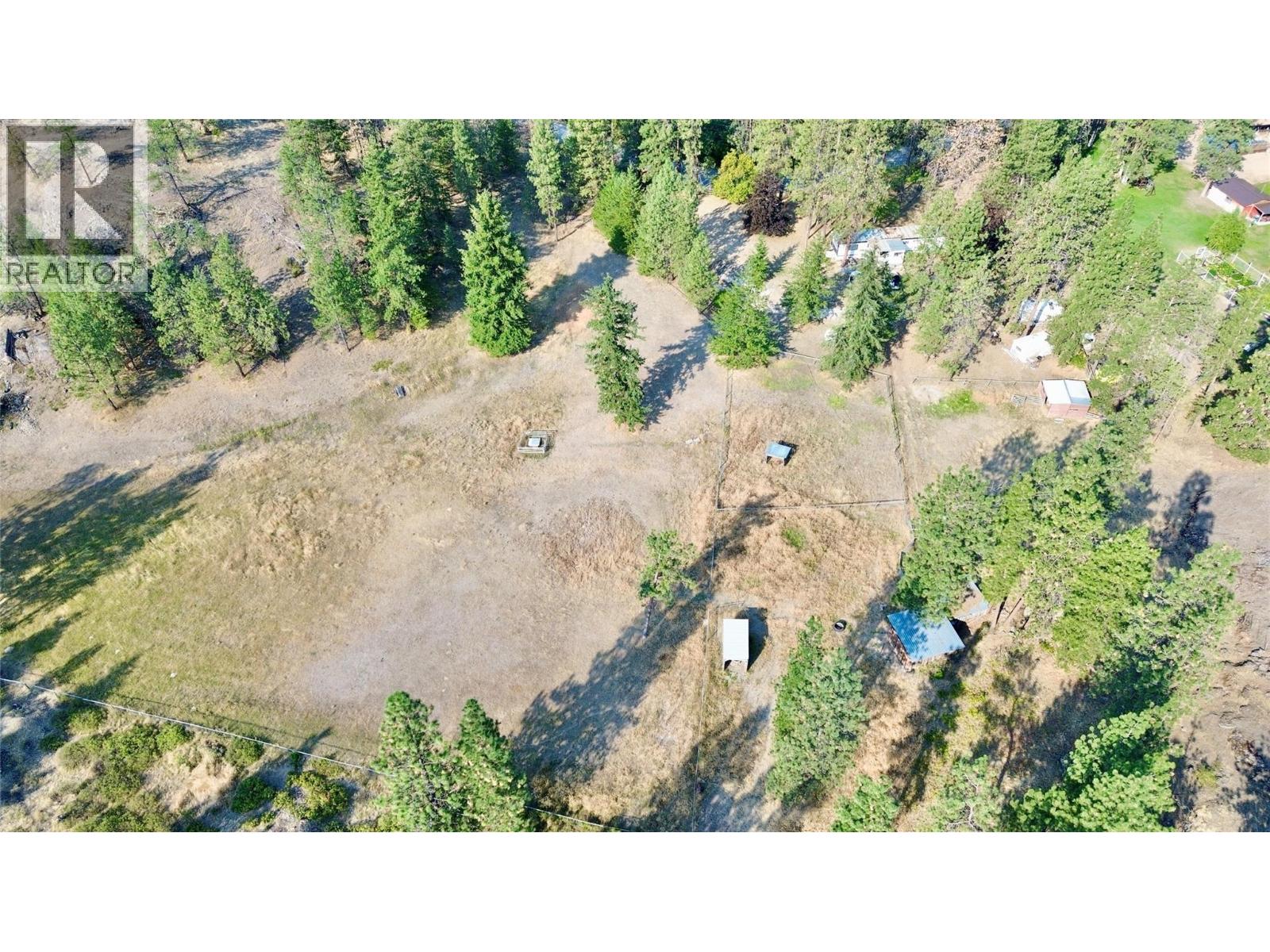  871 Green Lake Road, Oliver