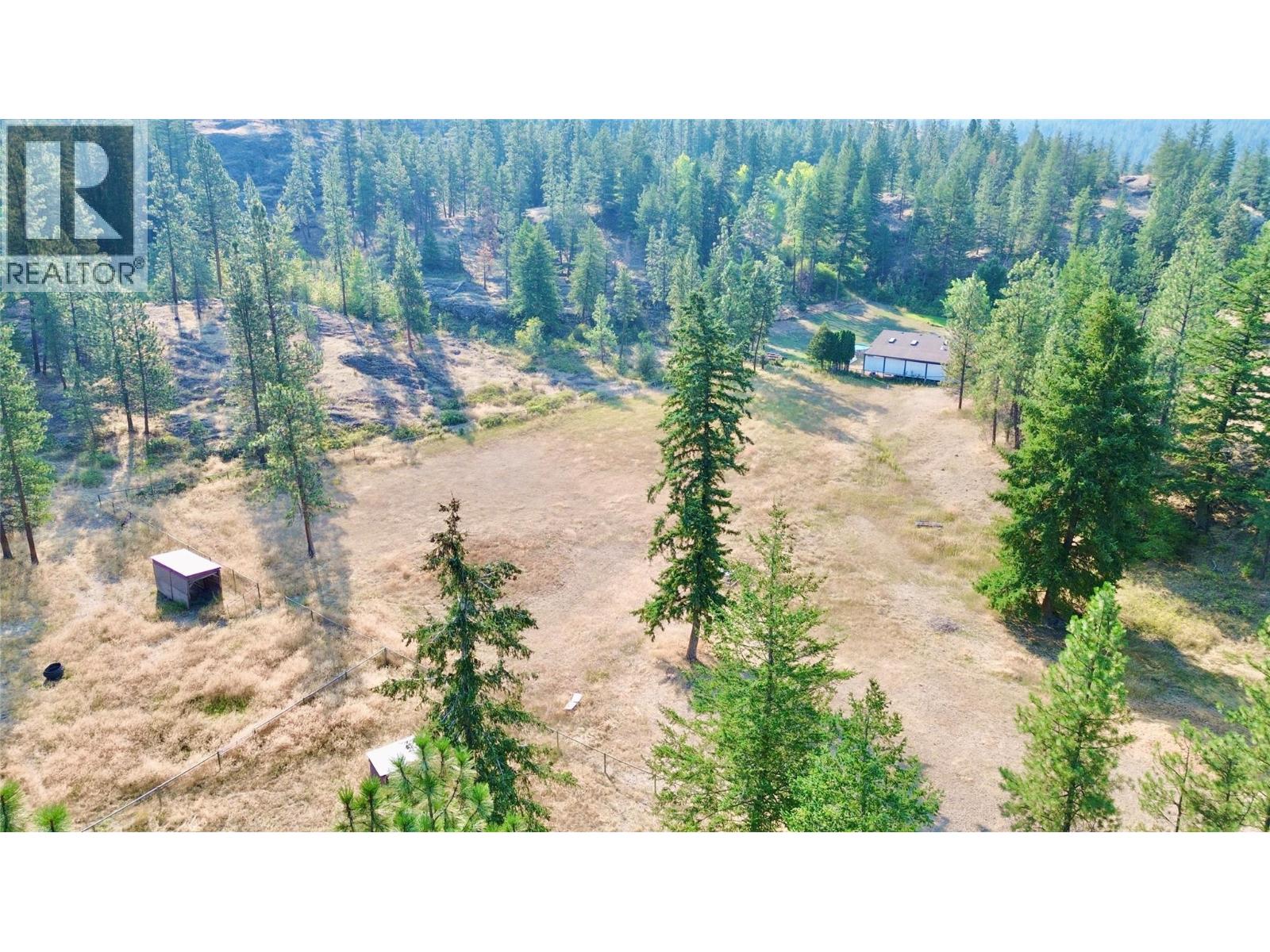  871 Green Lake Road, Oliver