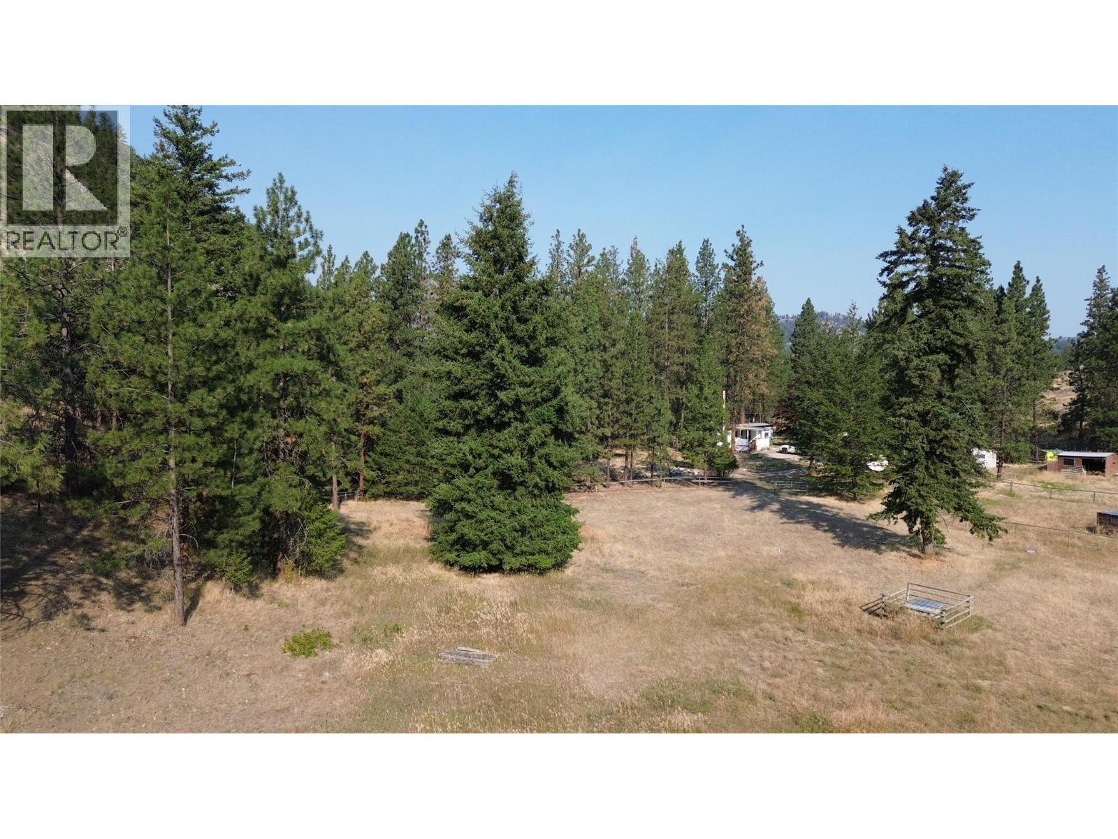  871 Green Lake Road, Oliver