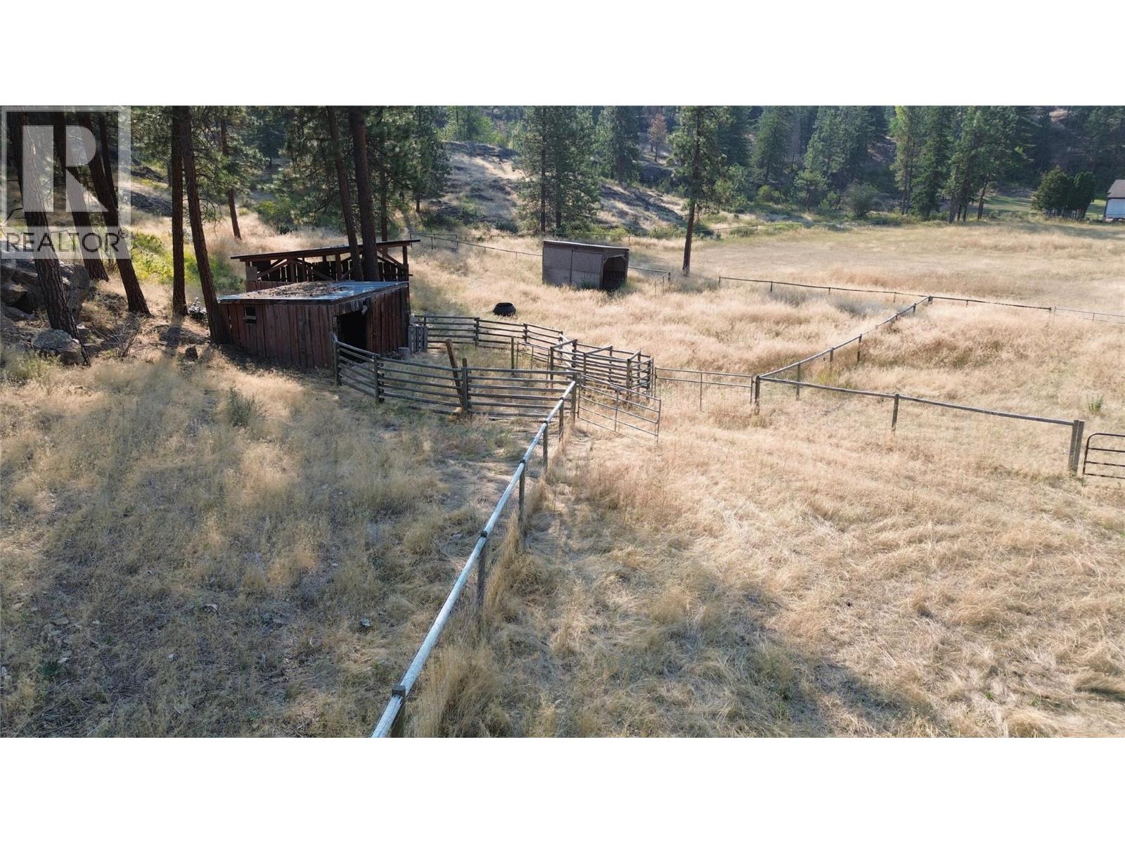  871 Green Lake Road, Oliver