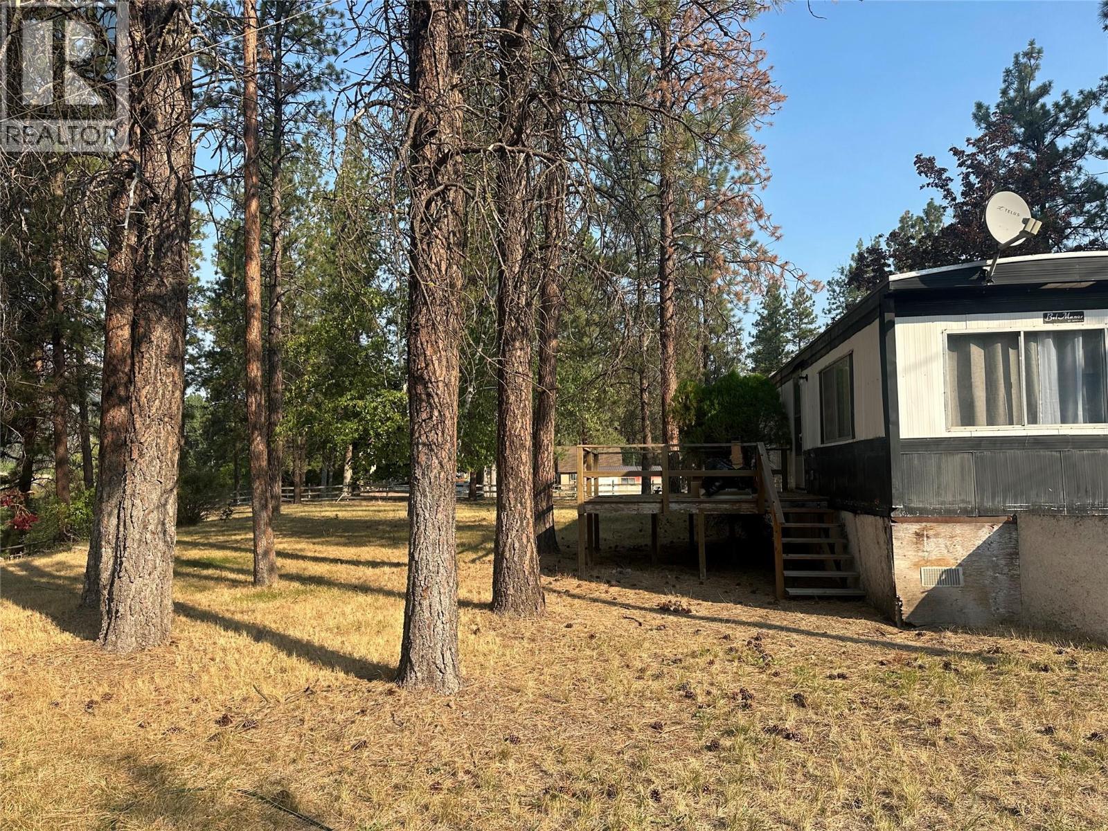  871 Green Lake Road, Oliver