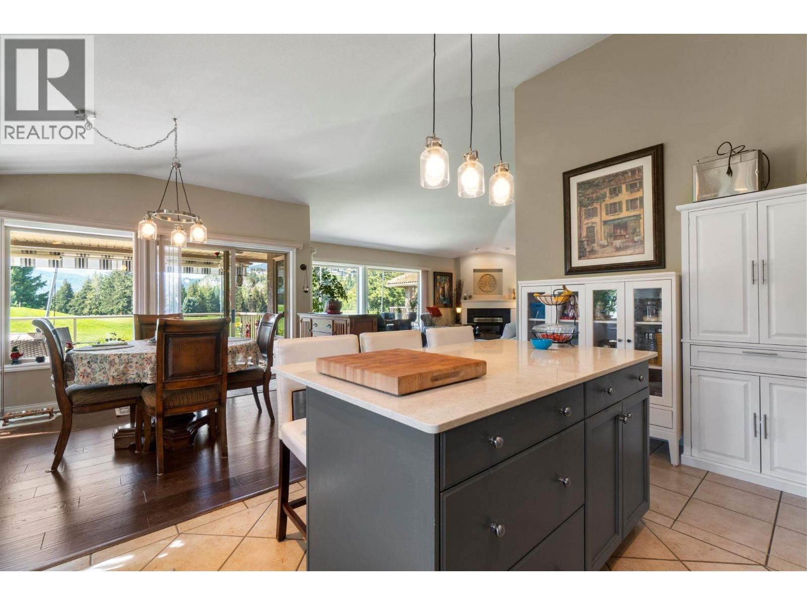 11 2550 Golf Course Drive, Blind Bay