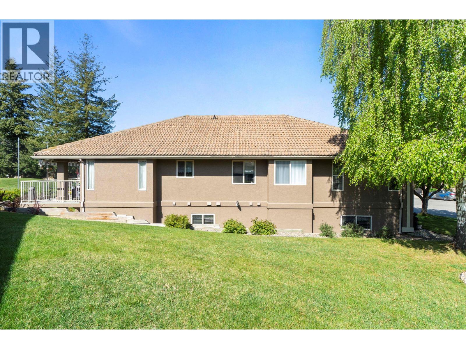 11 2550 Golf Course Drive, Blind Bay
