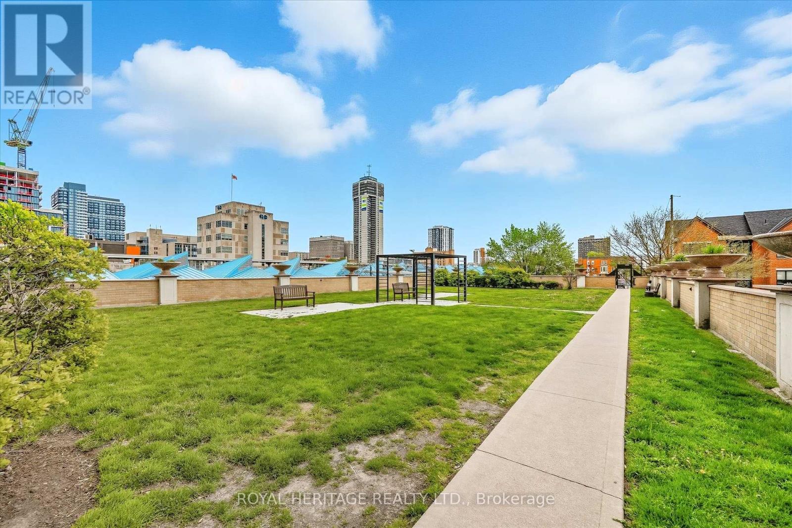 #615 135 JAMES STREET S - 29