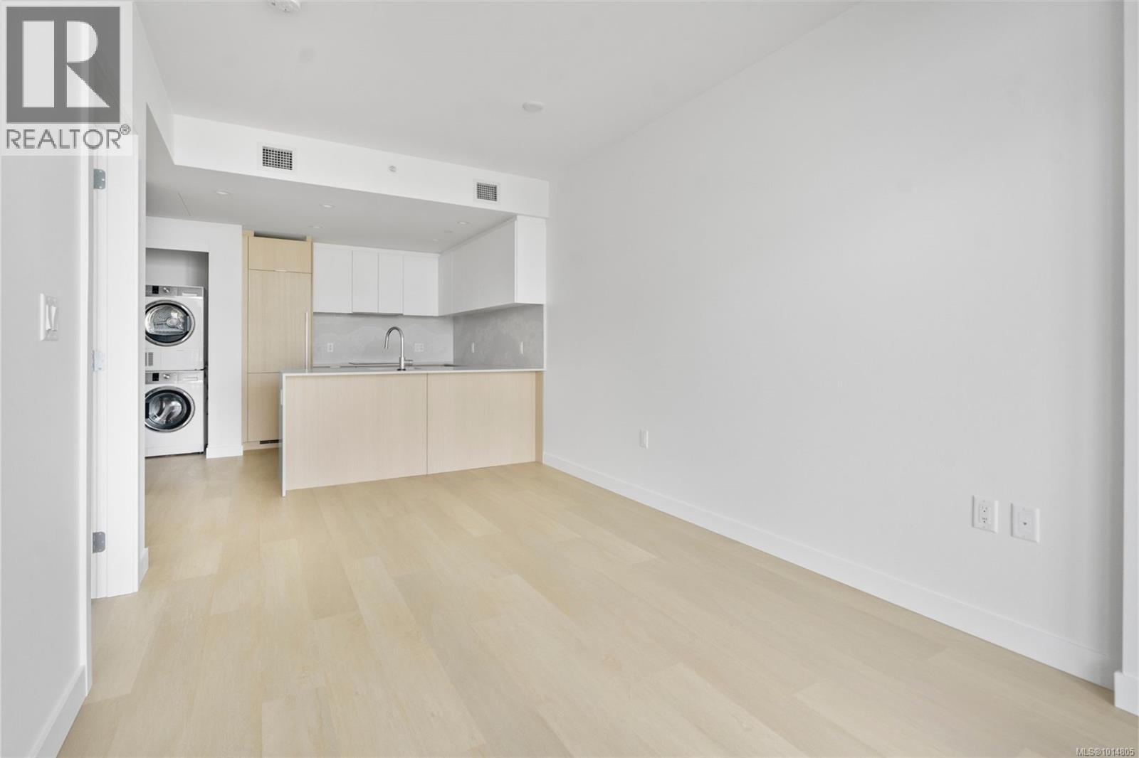 801 1100 Yates Street, Victoria