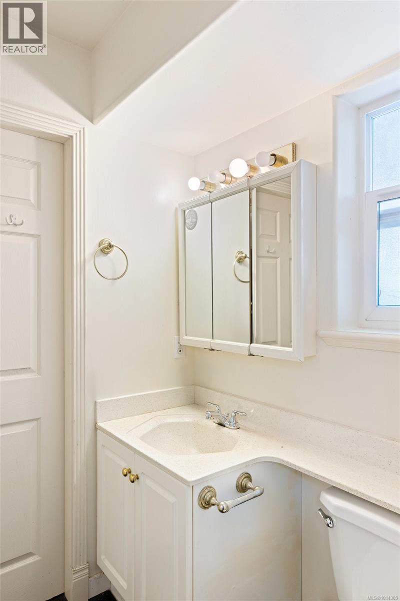  4101 Gordon Head Road, Saanich