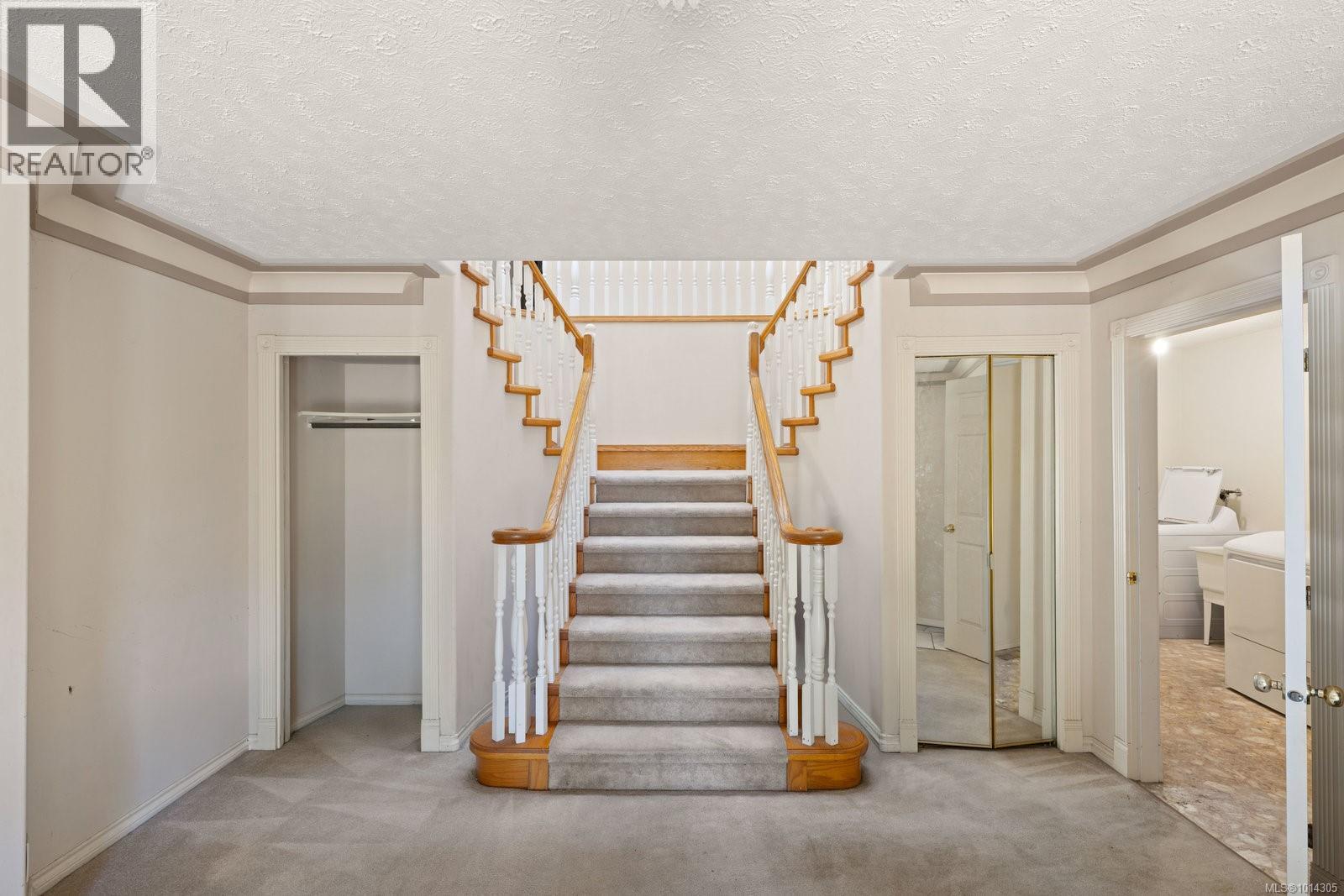  4101 Gordon Head Road, Saanich