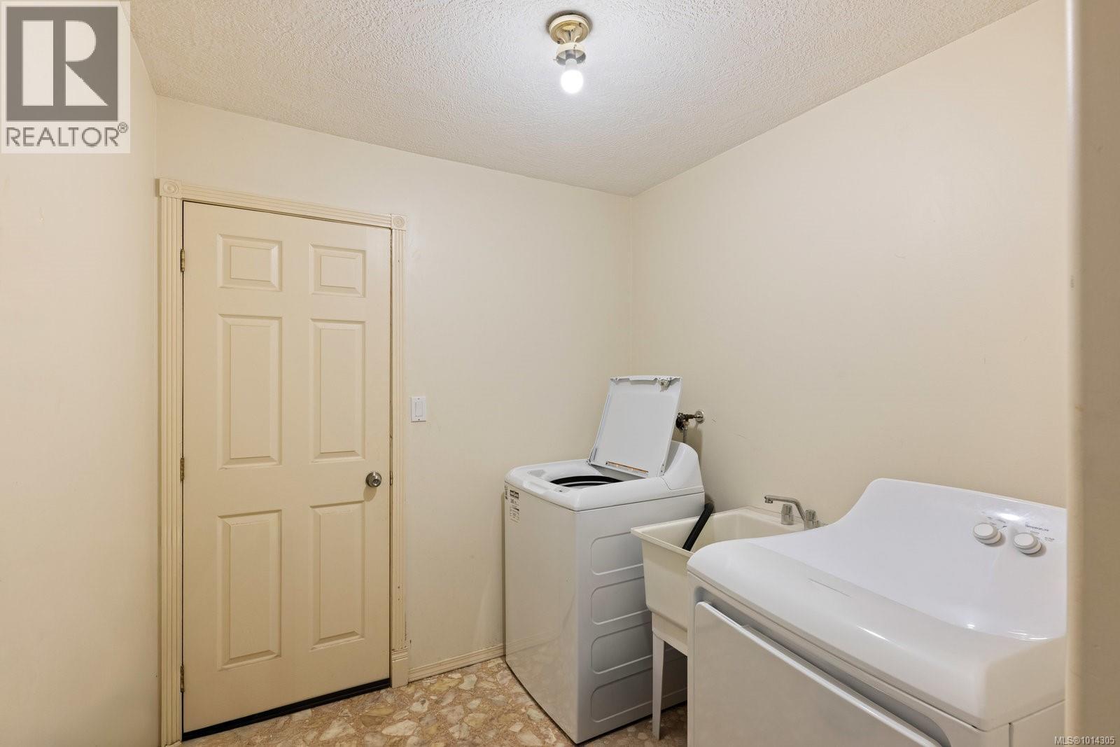  4101 Gordon Head Road, Saanich