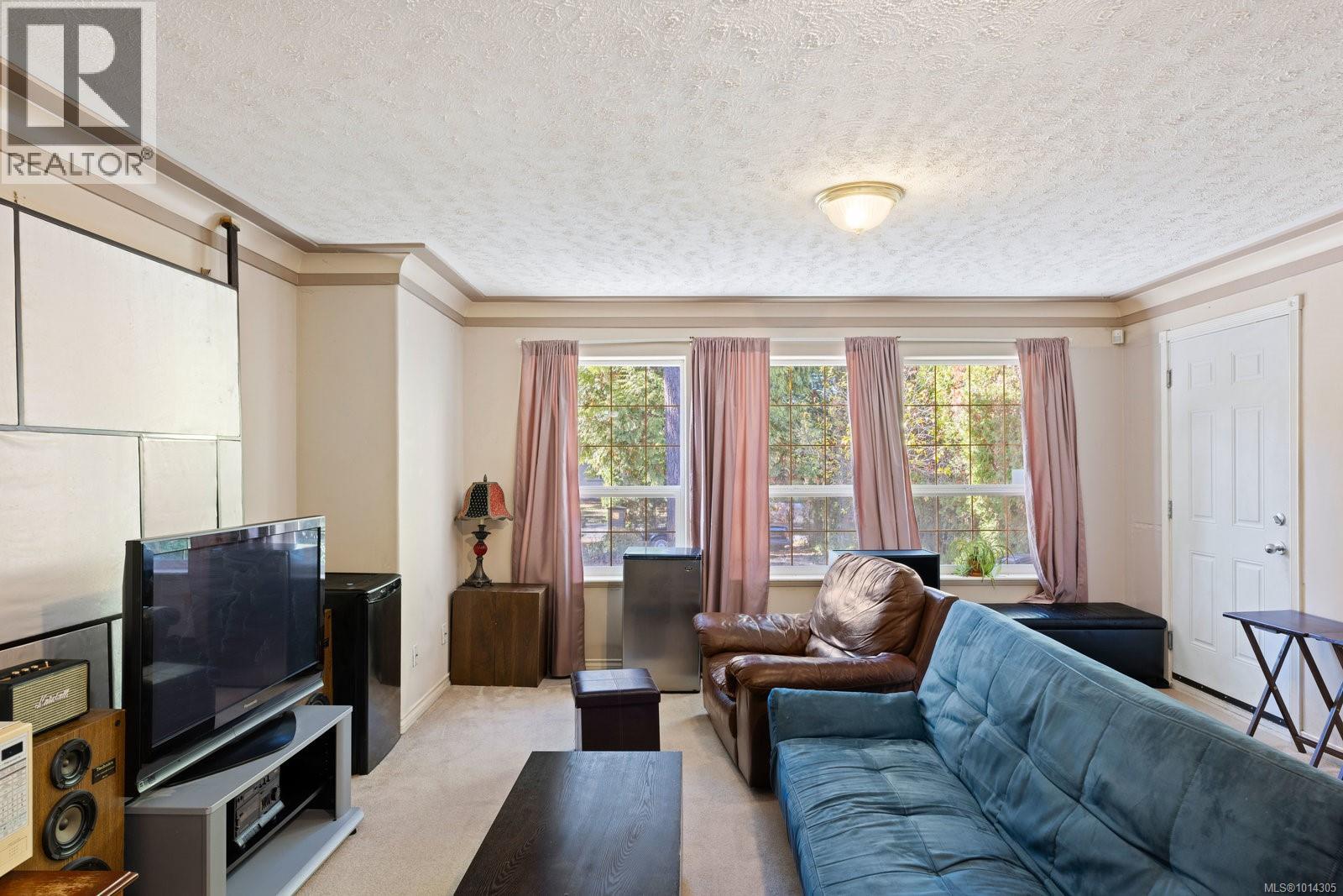  4101 Gordon Head Road, Saanich