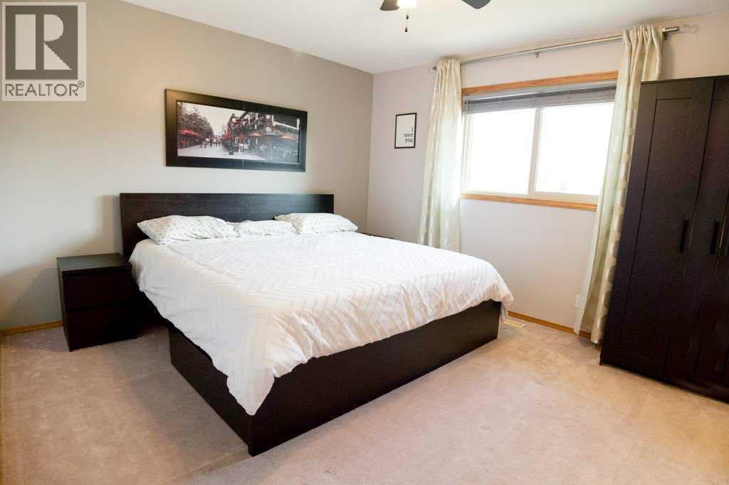 16 Parson Drive, Sylvan Lake