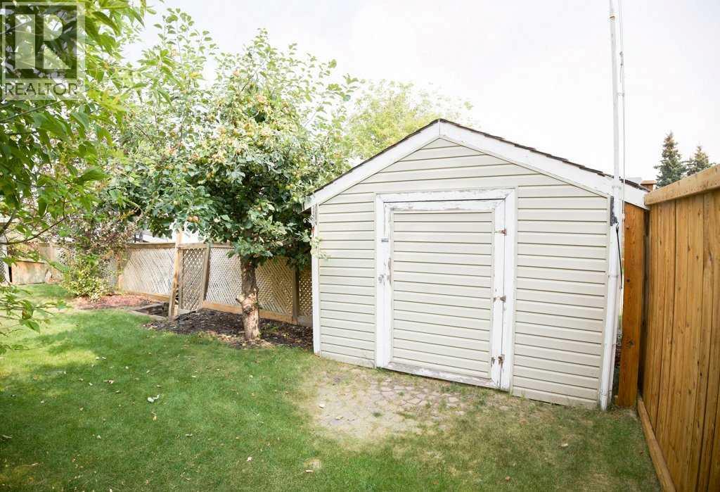 16 Parson Drive, Sylvan Lake